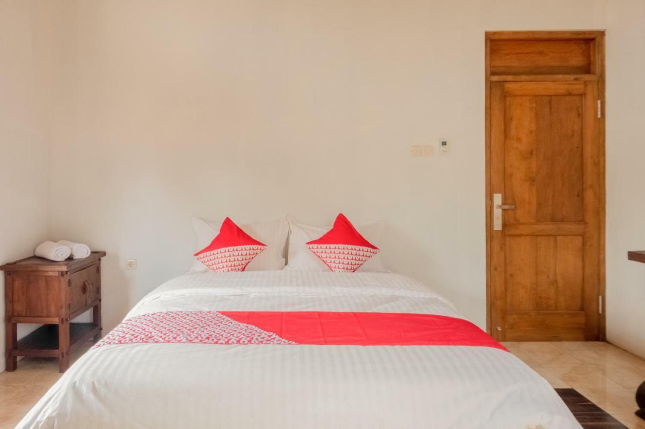 Hotel Batukaras Kalaras Zewnętrze zdjęcie