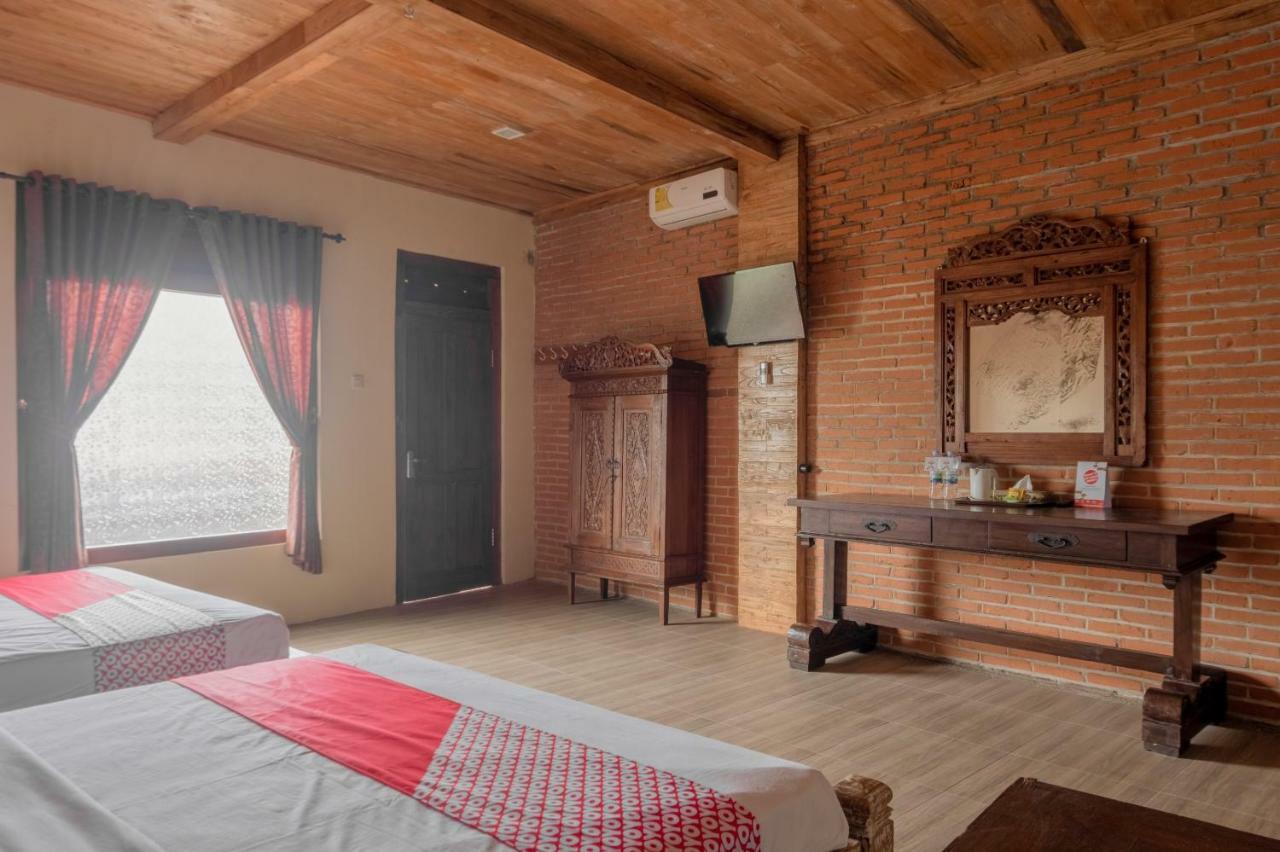 Hotel Batukaras Kalaras Zewnętrze zdjęcie